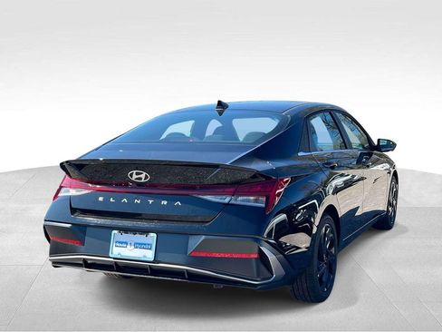 New 2026 Hyundai Elantra SEL Sport Premium w/ Cargo Package FWD image 4