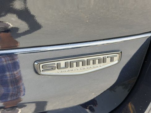 Used 2024 Jeep Grand Cherokee L Summit AWD/4WD image 14