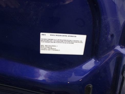 Used 2023 Tesla Model Y Long Range image 39