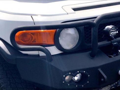 Used 2014 Toyota FJ Cruiser 4WD w/ Upgrade Package image 27
