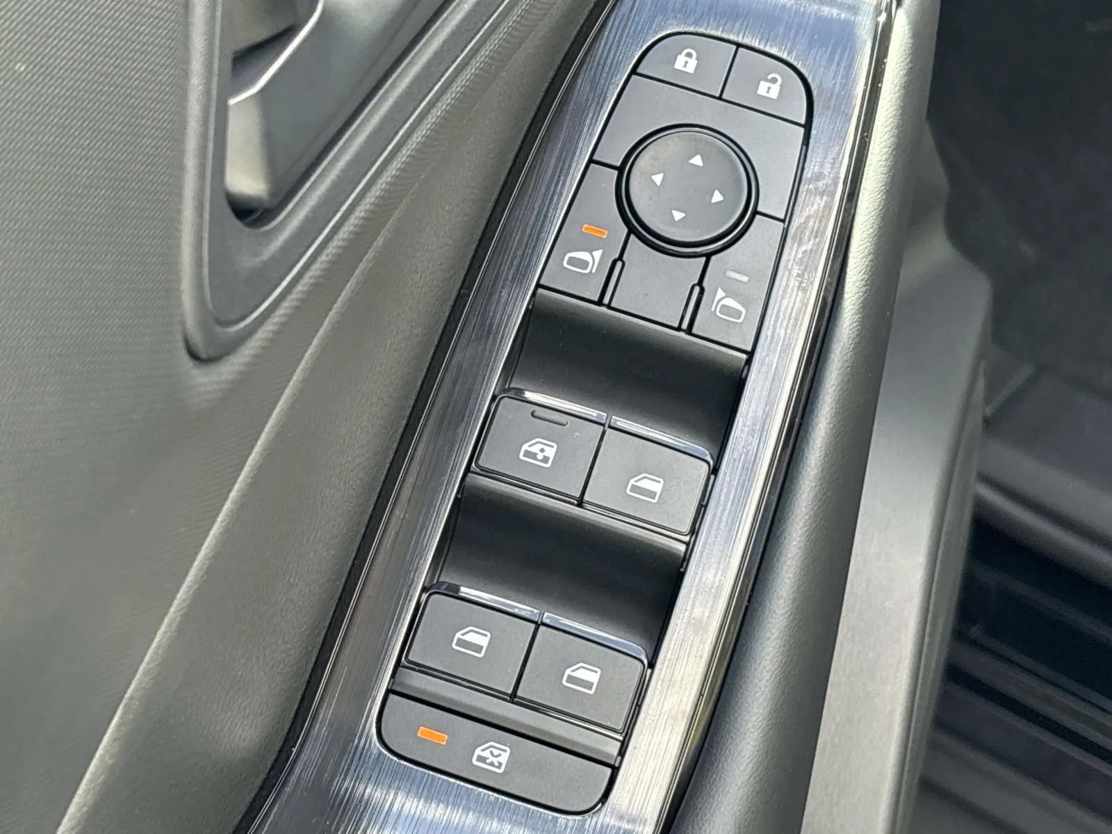 New 2026 Nissan Rogue S FWD image 21