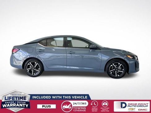 Used 2025 Nissan Sentra SV FWD image 2