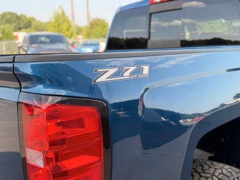 Used 2018 Chevrolet Silverado 1500 LT w/ All Star Edition AWD/4WD image 18