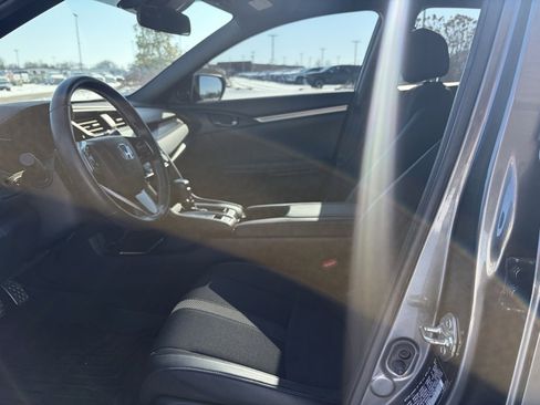 Used 2020 Honda Civic Sport image 5