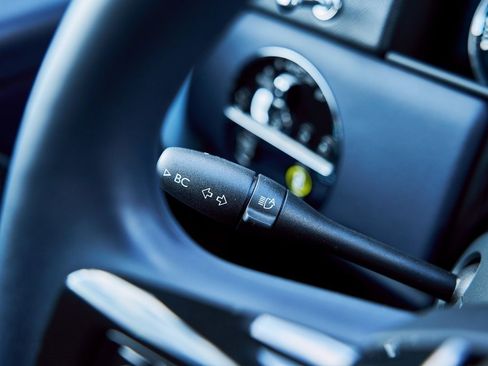 Used 2022 Rolls-Royce Cullinan w/ Cullinan Package image 66