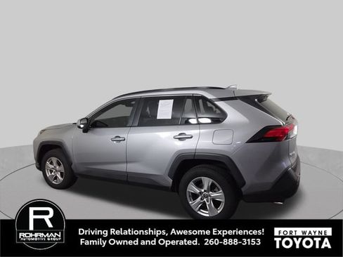 Used 2021 Toyota RAV4 XLE FWD image 10