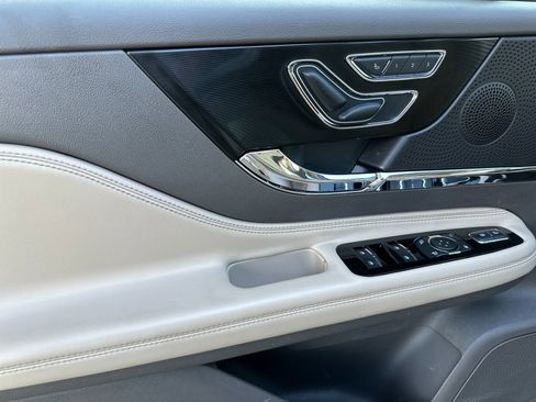 Certified 2024 Lincoln Corsair Reserve w/ Equipment Group 201A image 12