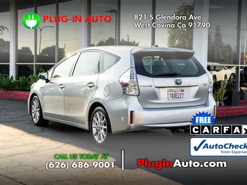 Used 2013 Toyota Prius V Five image 6