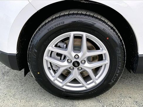 Used 2024 Ford Edge SEL image 8