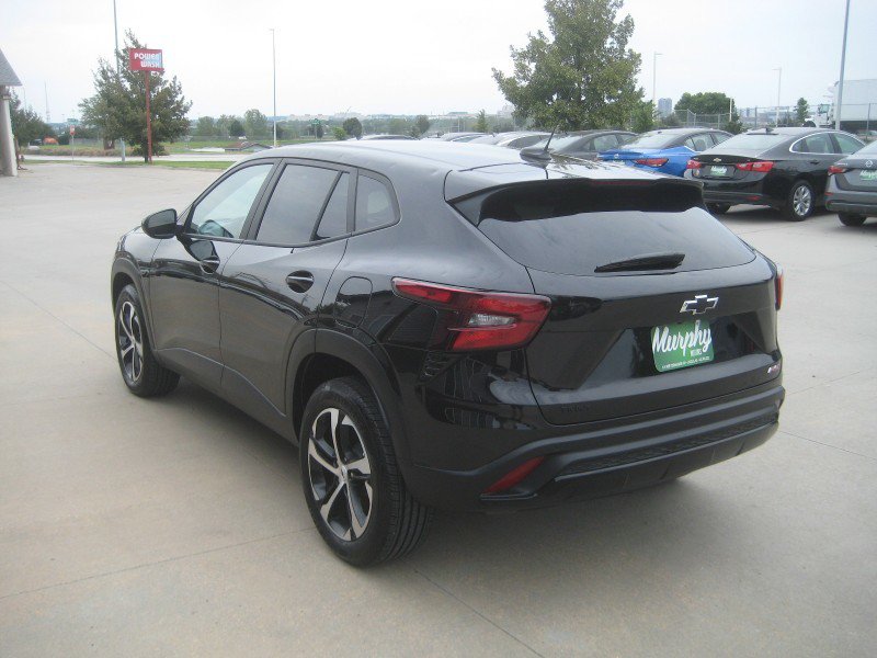 Used 2026 Chevrolet Trax RS w/ Sunroof Package FWD image 5