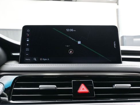 Certified 2024 Genesis G70 2.5T image 20