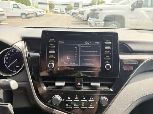 Used 2021 Toyota Camry LE FWD image 25