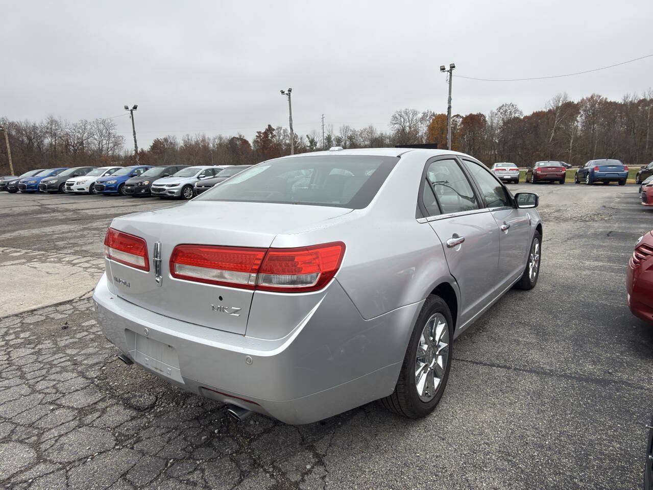 Used 2011 Lincoln MKZ w/ 102A Rapid Spec Order Code FWD image 4