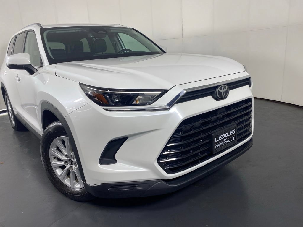 Used 2024 Toyota Grand Highlander AWD image 4