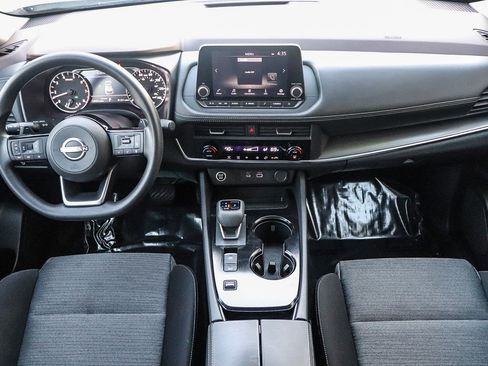 Used 2023 Nissan Rogue SV image 13