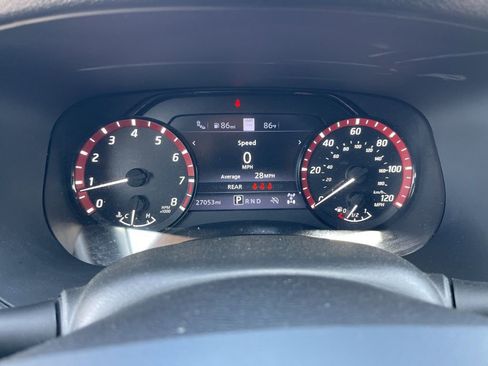 Used 2023 Nissan Frontier PRO-4X w/ Pro Convenience Package AWD/4WD image 9