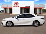 Used 2023 Toyota Camry LE image 3