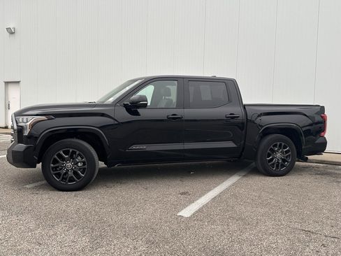 Used 2022 Toyota Tundra Platinum image 2