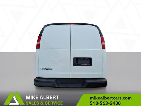 Used 2019 Chevrolet Express 2500 w/ Driver Convenience Package image 6
