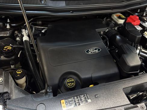 Used 2015 Ford Explorer XLT AWD/4WD image 35