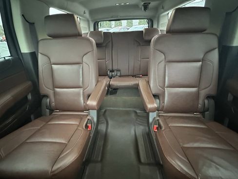 Used 2017 Chevrolet Suburban Premier image 21