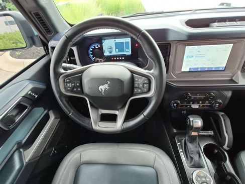 Used 2023 Ford Bronco Outer Banks AWD/4WD image 15