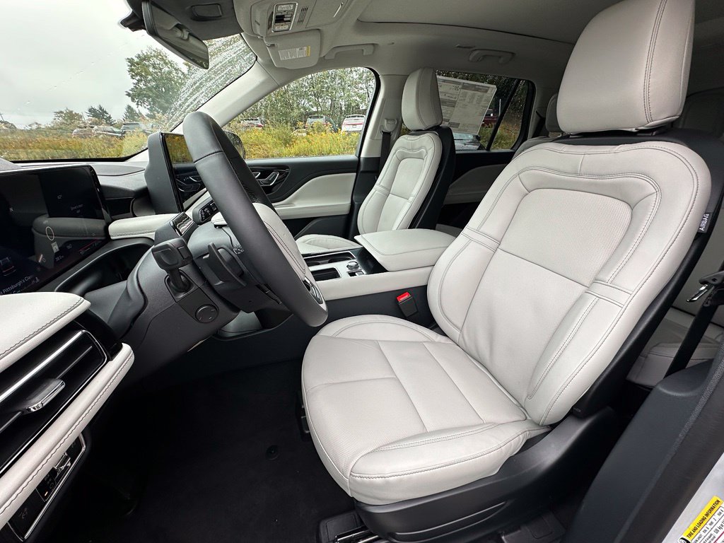 New 2027 Lincoln Aviator Reserve AWD/4WD image 17
