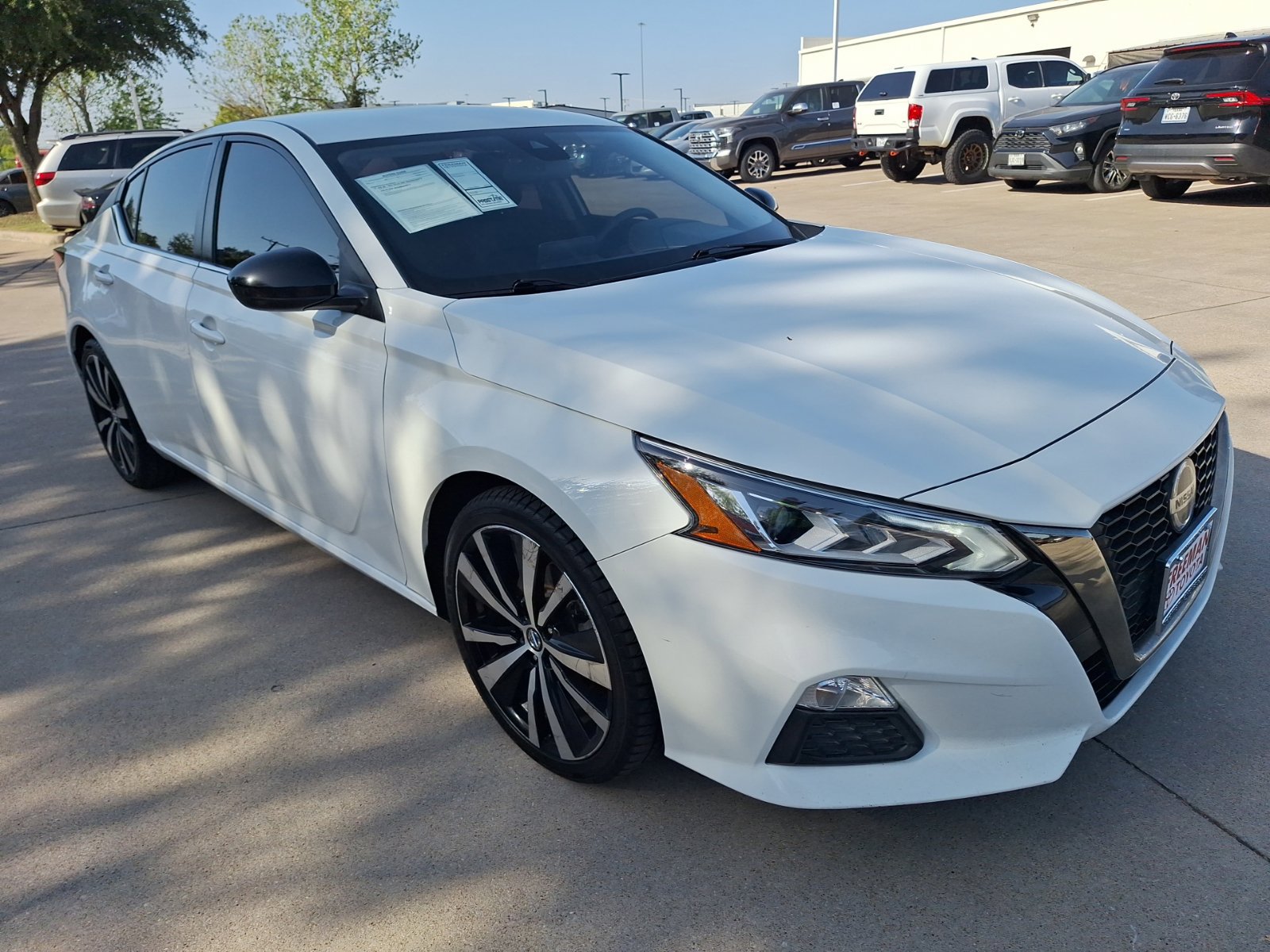 Used 2021 Nissan Altima 2.5 SR FWD image 8