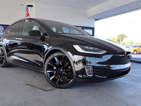 Used 2021 Tesla Model X Long Range image 3