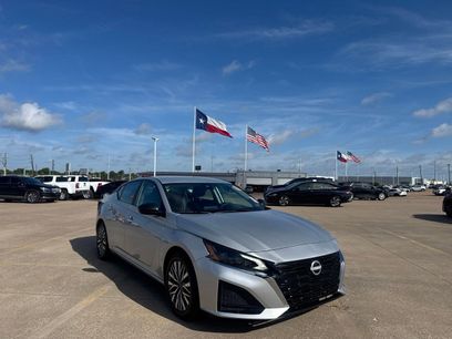 Certified 2025 Nissan Altima 2.5 SV