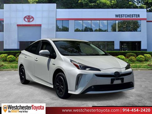 Used 2019 Toyota Prius XLE w/ Advanced Technology Package AWD/4WD image 1