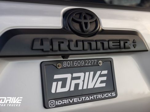 Used 2021 Toyota 4Runner TRD Off-Road Premium image 12