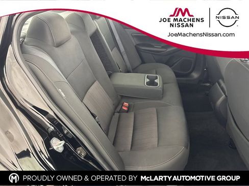 Used 2025 Nissan Altima 2.5 SV image 23