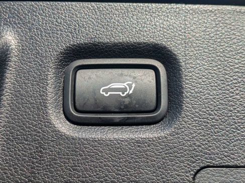 Used 2023 Hyundai Santa Fe SEL w/ Premium Package FWD image 13