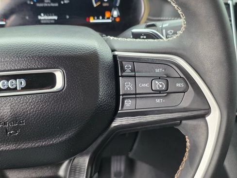 Used 2023 Jeep Grand Cherokee L Laredo RWD image 29
