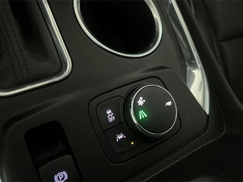 Used 2020 Chevrolet Traverse High Country image 41