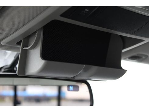 Used 2017 Toyota Tacoma SR5 w/ Tow Package image 28