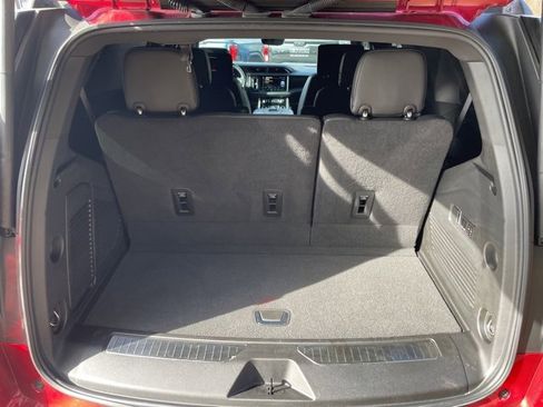 Used 2024 GMC Yukon Denali w/ Advanced Technology Package image 36