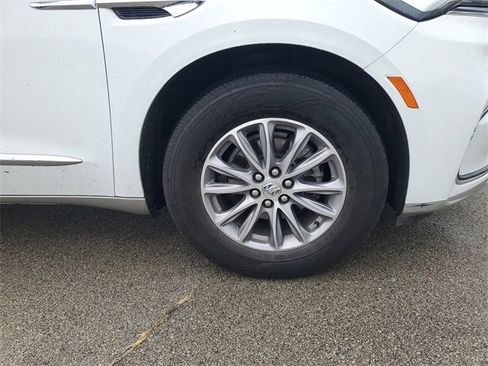 Used 2024 Buick Enclave Premium image 5