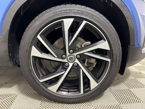 Used 2020 Volvo XC40 T5 R-Design AWD/4WD image 22