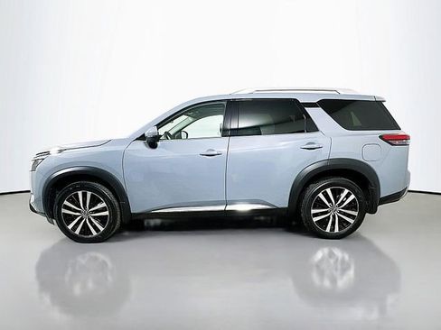 Used 2025 Nissan Pathfinder Platinum w/ Cargo Package AWD/4WD image 4