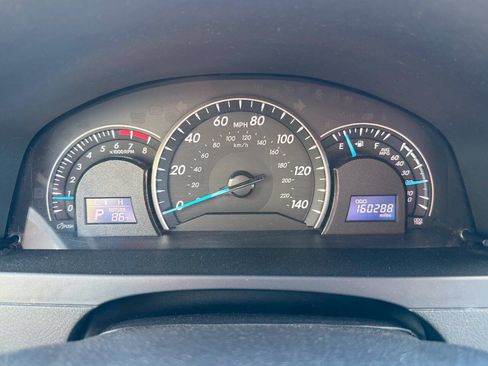 Used 2014 Toyota Camry LE FWD image 15