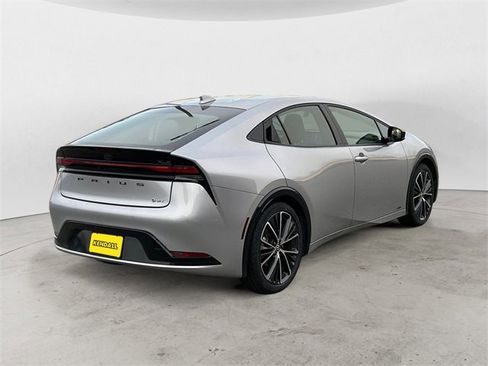 Used 2024 Toyota Prius XLE image 5