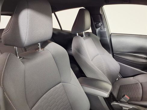 Used 2020 Toyota Corolla Hatchback image 10