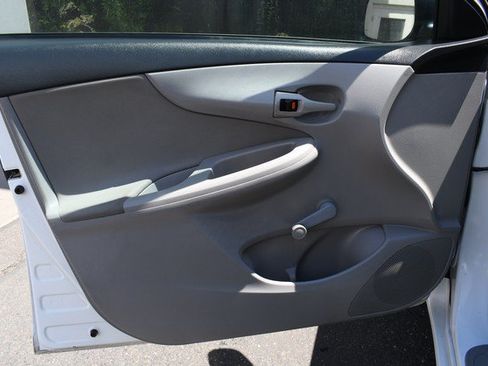 Used 2011 Toyota Corolla FWD image 13