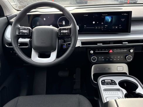 New 2026 Hyundai Ioniq 9 SE image 2