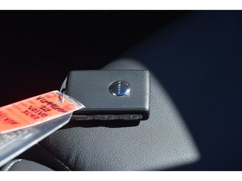 New 2026 Volvo XC40 B5 Plus w/ Protection Package Premier image 39