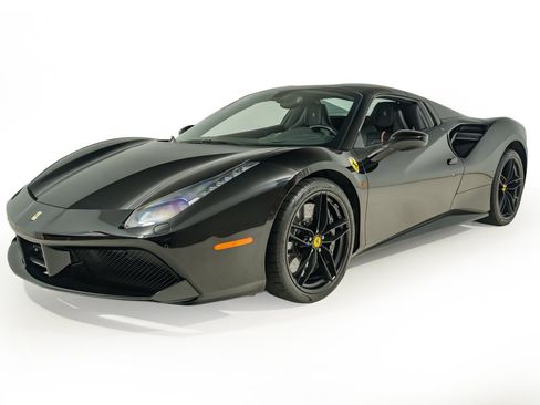Certified 2018 Ferrari 488 Spider RWD image 2