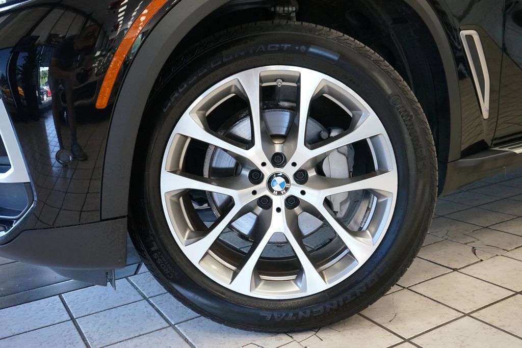 Used 2021 BMW X5 xDrive40i w/ Executive Package AWD/4WD image 63