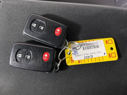 Used 2012 Toyota Prius V Five image 24